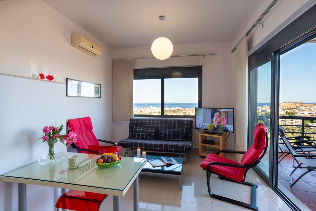 Caravella Luxury Apartments Palaiochora Luaran gambar