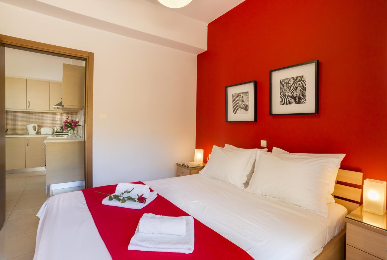 Caravella Luxury Apartments Palaiochora Luaran gambar